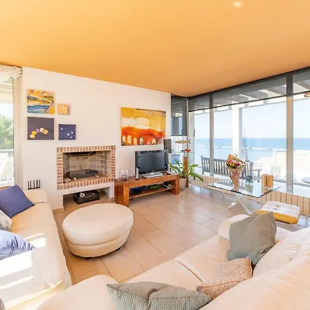 Illa * L' Escala